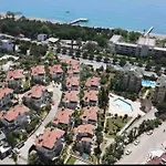 ヴィラ Mit Garten, 500 M Zum Strand, In Der Naehe Der Stadt