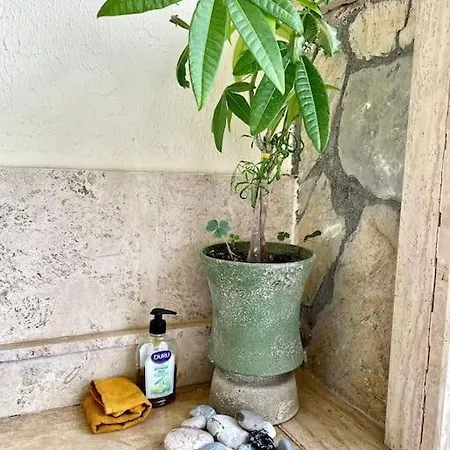 Villa Mit Garten, 500 M Zum Strand, In Der Naehe Der Stadt