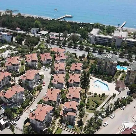Вилла Mit Garten, 500 M Zum Strand, In Der Naehe Der Stadt