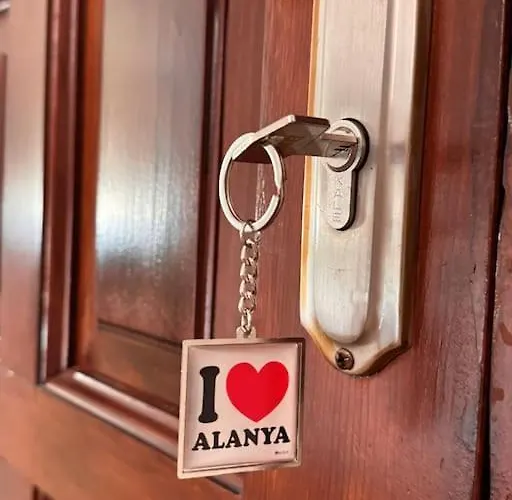 Mit Garten, 500 M Zum Strand, In Der Naehe Der Stadt Аланія